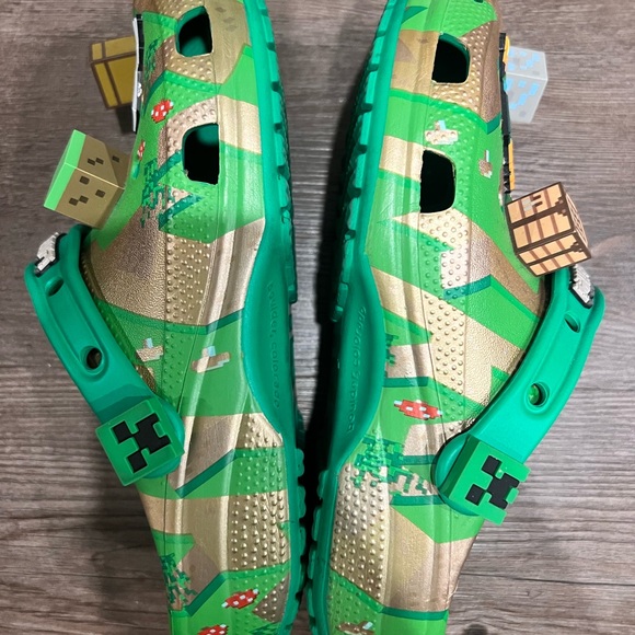 Minecraft Crocs - Picture 6 of 8